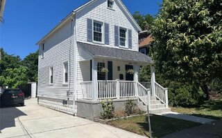 28 Saint Marks Ave, Rockville Centre, NY 11570
