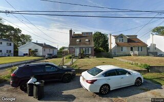 28 Seymour Dr, Shirley, NY 11967