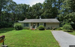 28 Silas Carter Rd, Manorville, NY 11949
