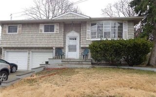 28 Van Buren Ave, Centereach, NY 11720