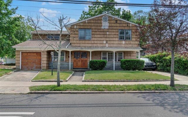 2805 Mott Ave, Far Rockaway, NY 11691 (House View)