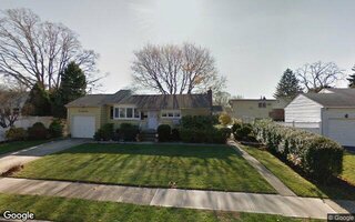 282 N Linden St, Massapequa, NY 11758