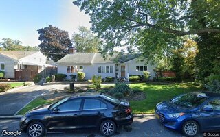 283 W 17th St, Deer Park, NY 11729
