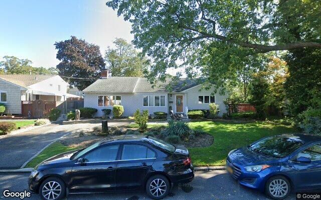 283 W 17th St, Deer Park, NY 11729