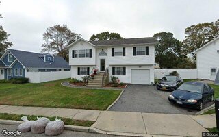 284 3rd Ave, Bay Shore, NY 11706