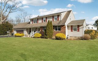 2846 Morgan Dr, Wantagh, NY 11793