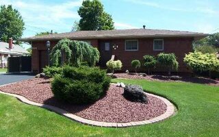 285 W 10th St, Deer Park, NY 11729