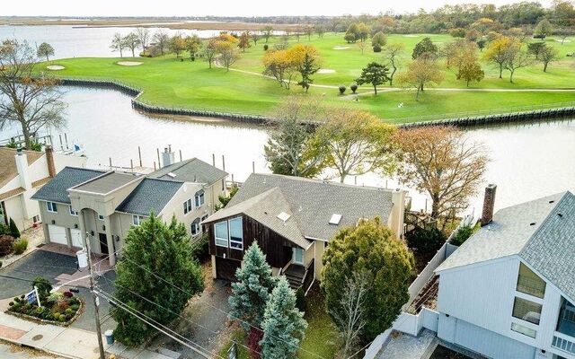 2866 Clubhouse Rd, Merrick, NY 11566