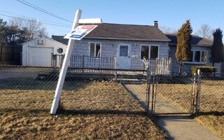 289 15th St, West Babylon, NY 11704