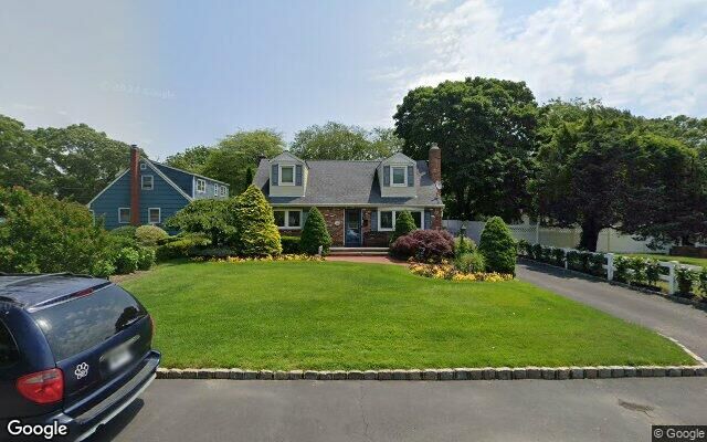289 Sayville Blvd, Sayville, NY 11782