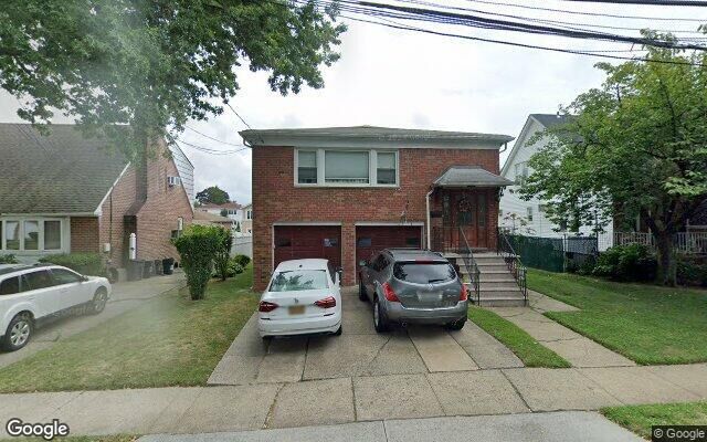 29-17 211th St, Bayside, NY 11360