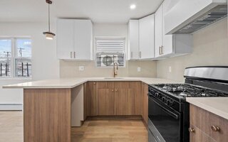 29-18 Brookhaven Ave, Far Rockaway, NY 11691