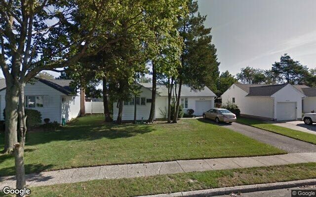 29 Essex Rd, Bethpage, NY 11714