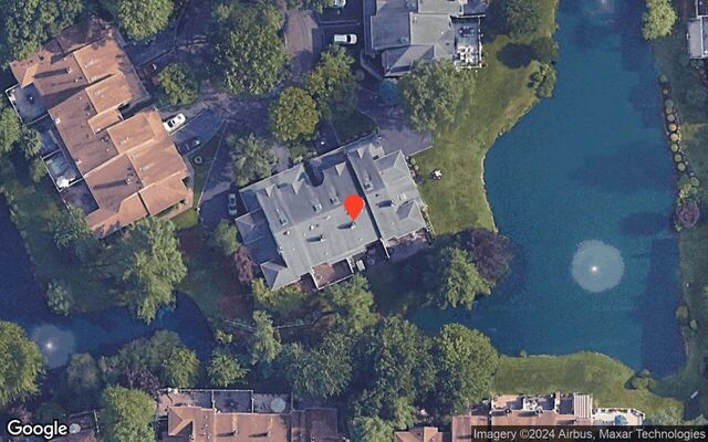 29 Hampshire Ct, Holbrook, NY 11741