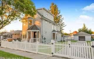 29 Wenlock St, Staten Island, NY 10303
