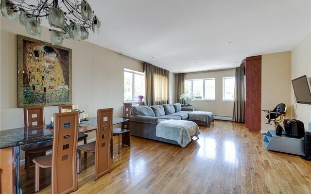 2900 E 29th St #205, Brooklyn, NY 11235
