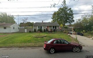 2904 Falcon Ave, Medford, NY 11763