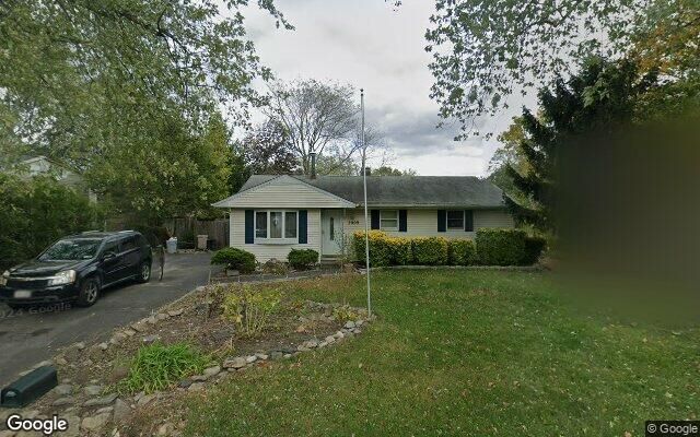 2909 Falcon Ave, Medford, NY 11763