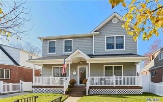 291 Brompton Rd S, Garden City, NY 11530
