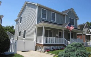 291 Brompton Rd S, Garden City, NY 11530