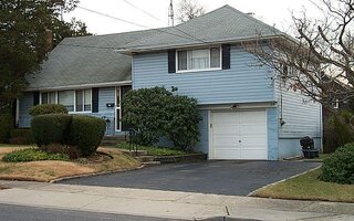 291 Concord Ave, Oceanside, NY 11572