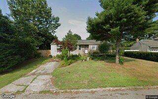 2910 Beechnut Ave, Medford, NY 11763
