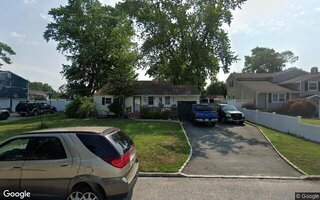 2917 Newport Ave, Medford, NY 11763