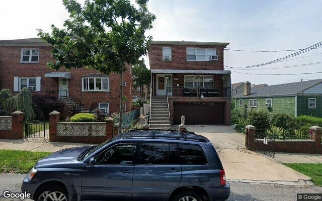 2920 Silver Beach Pl, Bronx, NY 10465