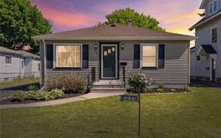 294 Hurstbourne Rd, Rochester, NY 14609