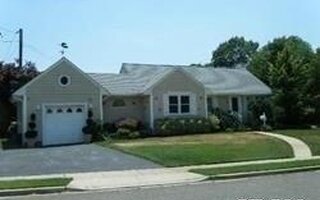 2986 Valley Rd, Wantagh, NY 11793