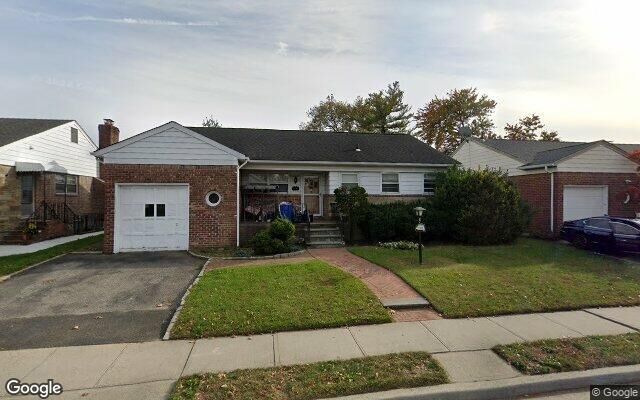 299 Peninsula Blvd, Lynbrook, NY 11563