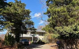 3 Beach Plum Dr, Northport, NY 11768