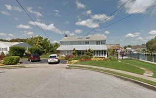 3 Cedar Point Dr, West Islip, NY 11795