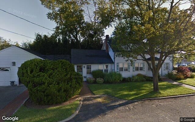 3 Coles Ave, Amityville, NY 11701