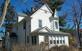 3 Ellison St, Bayville, NY 11709