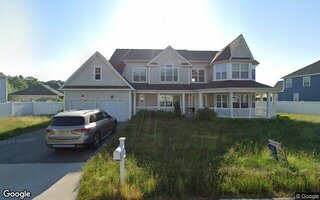 3 Jasmine Dr, Ridge, NY 11961
