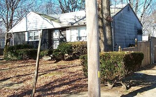 3 Mcclellan Pl, Roosevelt, NY 11575