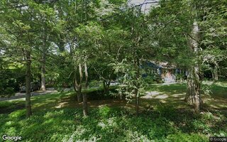 3 Meadowlark Ln, Huntington, NY 11743