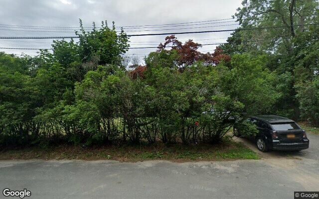 3 Park Ave, Medford, NY 11763