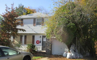 3 Perth Ct, Merrick, NY 11566