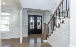 3 Point Of Woods Rd, Old Bethpage, NY 11804