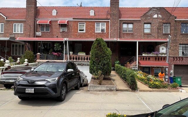 30-68 50th St, Woodside, NY 11377 (Road)