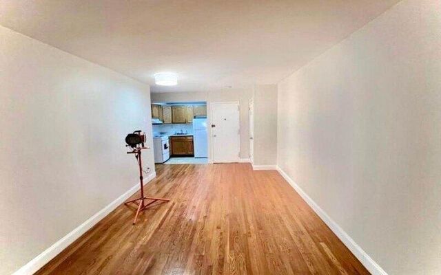 30-72 29th St, Astoria, NY 11102