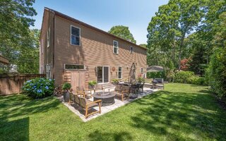 30 Beach Ave, Sag Harbor, NY 11963