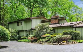30 Camel Hollow Rd, Huntington, NY 11743