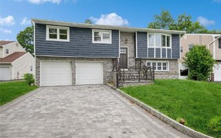 30 Carlow St, Huntington, NY 11743
