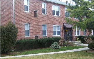 30 Fenway Cir #2-1, Staten Island, NY 10308
