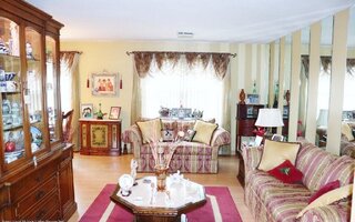 30 Fenway Cir #2-1, Staten Island, NY 10308