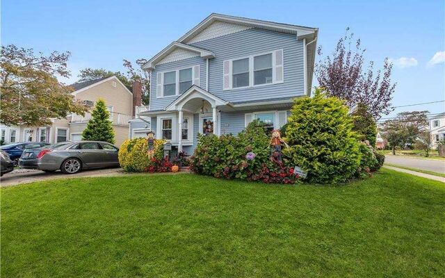 30 Fordham St, Valley Stream, NY 11581