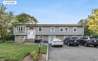 30 Garden St, Farmingdale, NY 11735
